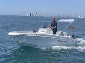 Alquiler de barco sin licencia para 5 personas con Sea & Sail