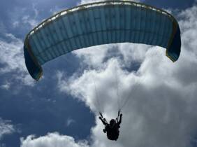 Vuelo en parapente para 1 o 2 en Alicante con Parapente Airean