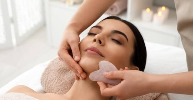 Ritual facial coreano Gua Sha en Centro De Estética Loveliness