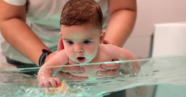 Spa para bebés con sesión de hidroterapia y masaje en Baby Burbujas